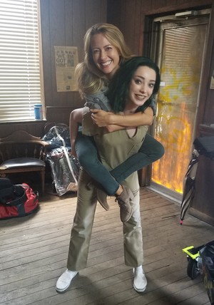  Amy Acker and Emma Dumont