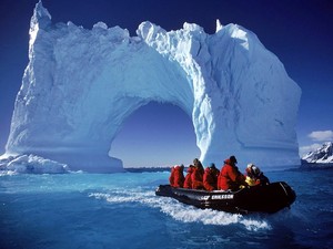  Antarctica, A Tourist Attraction