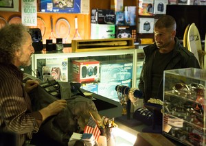  Jon Bernthal as Frank замок in Daredevil