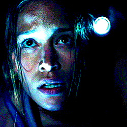  Piper Perabo as Charlie in The Cave