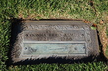  The Gravesite Of Donna Reed