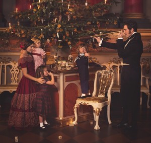  Victoria "Comfort and Joy - क्रिस्मस Special" (2x09) promotional picture