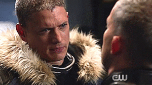  Wentworth Miller and Russell Tovey share a KISS on The Flash