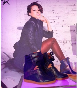  Alicia Keys Designer Wedge Sneakers