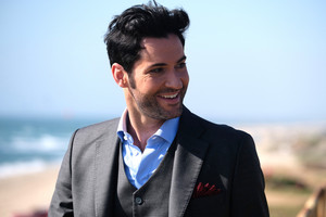  3x12 - All About Her - Lucifer
