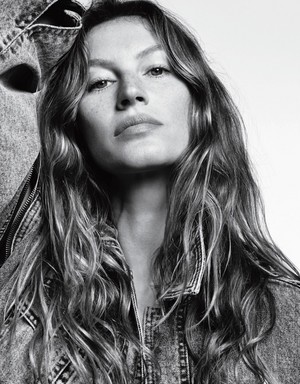  Gisele covers the February 2018 issue of Vogue 일본