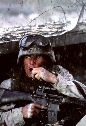  Josh Hartnett as Matt Eversmann in Black Hawk Down