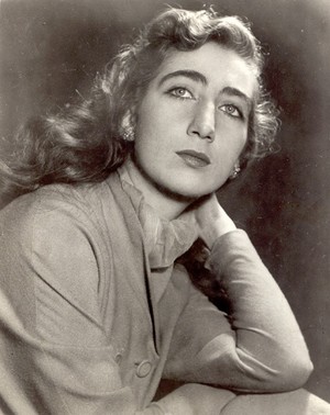  Julie Bovasso