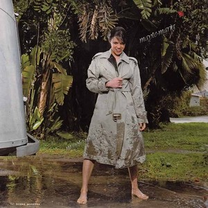  Michelle Rodriguez - Donna Moderna Photoshoot - 2010