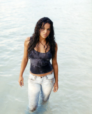  Michelle Rodriguez - Mất tích Photoshoot - 2005