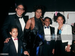  Natalie Cole With Her Family