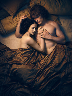  Outlander Claire and Jamie Fraser Season 3 Official Picture