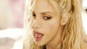 Shakira in ‘Me enamoré’
