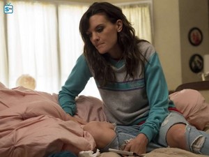  Smilf "Family-Sized jagung meletus, popcorn and a Can of Wine" (1x07) promotional picture