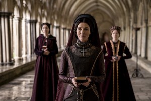  The White Princess "In giường with the Enemy" (1x01) promotional picture