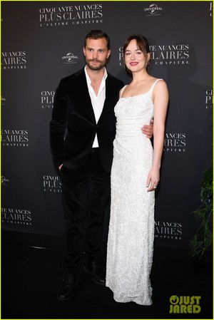  Jamie Dornan and Dakota Johnson Premiere 'Fifty Shades Freed' in Paris