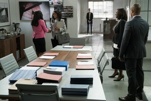  SCANDAL and How to Get Away with Murder crossover 写真