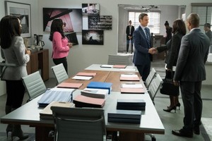  Scandal and How to Get Away with Murder crossover foto's