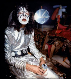  Ace ~Hollywood, California...August 18, 1974 (Hotter than Hell фото shoot)