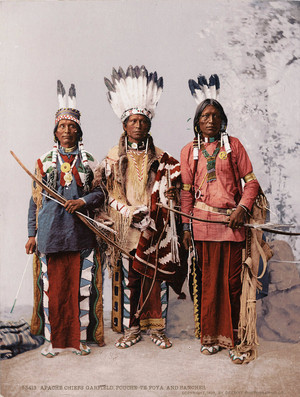  Apache Chiefs Garfield, Ouche-te Foya and Sanches 1899 (Beinecke bibliotheek Digital Collections)