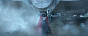  Emilia Clarke in "Solo: A estrella Wars Story" movie picture