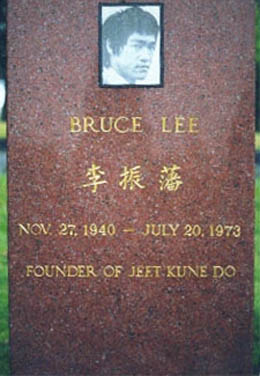  Gravesite Of Bruce Lee