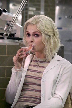  Izombie “Blue Bloody” (4x02) promotional picture