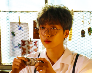  Jeong Sewoon achtergrond