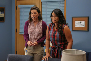  1x04 - Overachieving Virgins - Michelle and Stef