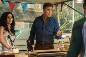  Ash Vs Evil Dead "Booth Three" (3x02) promotional picture