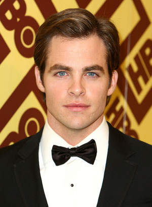  Chris Pine HBO Golden Globes Post Party rZ3TDLwqw08l