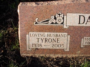  Gravesite Of Tyrone Davis