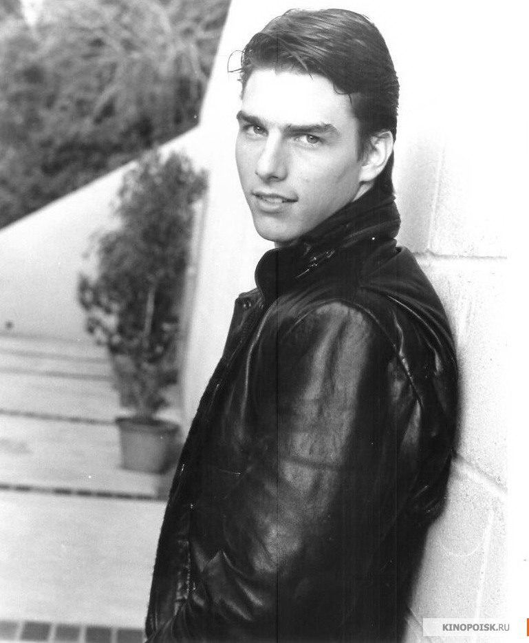 is tom cruise in the outsiders