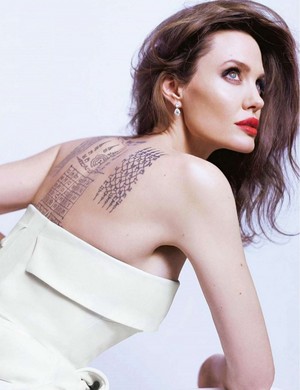  Angelina Jolie for Mon Guerlain Eau Florale [2018 campaign]