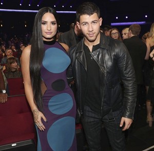 Demi and Nick Jonas