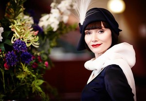  Miss Fisher