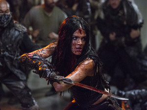  The 100 "Red Queen" (5x02) promotional picture