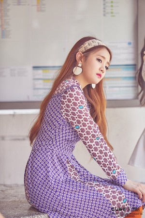  (G)I-DLE ‘I AM’ jaket Shooting Behind (Minnie)