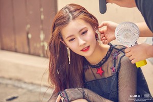  (G)I-DLE ‘I AM’ 夹克 Shooting Behind (Miyeon)
