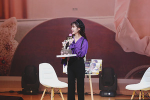  180525 आई यू at Mon Cher Healing Event