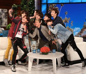  BTS in The Ellen tampil 2018