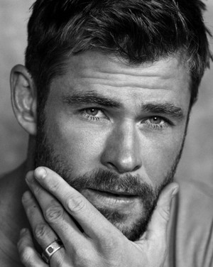  Chris Hemsworth - Men's Journal Photoshoot - 2017
