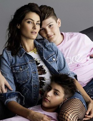  Isabeli Fontana poses with sons for Elle Russia [May 2018]