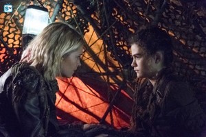  The 100 - Episode 5.06 - Exit Wounds - Promotional 写真