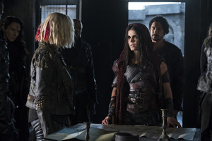  The 100 "Shifting Sands" (5x05) promotional picture