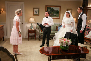 The Big Bang Theory "The Bow Tie Asymmetry" (11x24) Promotional Picture