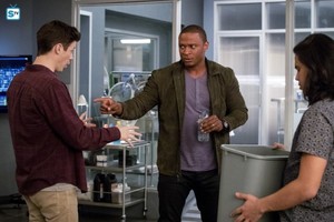  The Flash - Episode 4.22 - Think Fast - Promo Pics