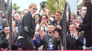  *NSYNC Receiving their estrela on "The Hollywood Walk of Fame"
