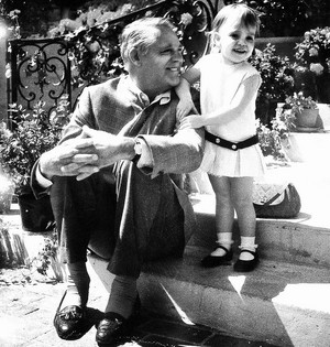  Cary Grant with daughter Jennifer
