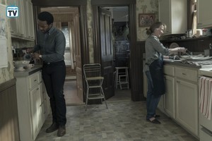  istana, castle Rock "Local Color" (1x03) promotional picture